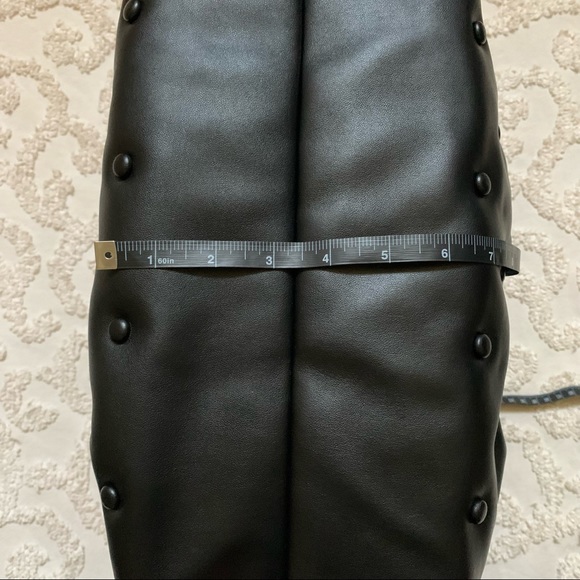 Disturbia Matte Black Dot purse - Picture 5 of 12